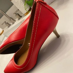 Calvin Klein low heel